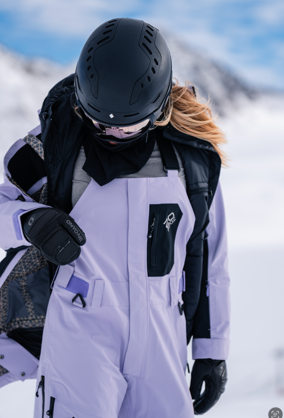 Sue favorite ONYONE Ski Shell Suit