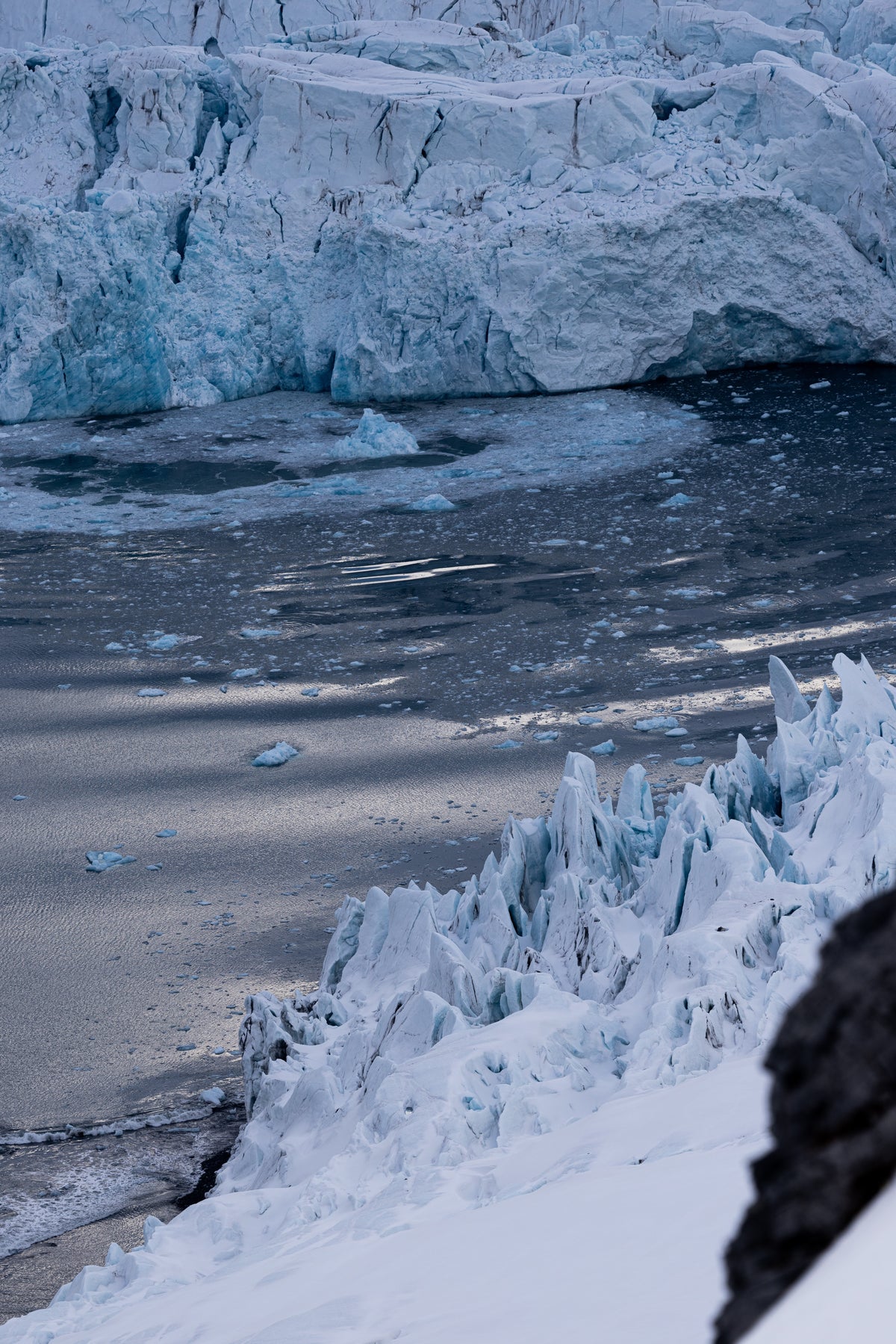 Sail & Ski Svalbard private yacht ski expedition