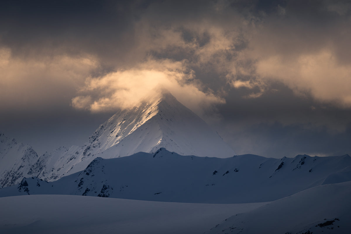 Sail & Ski Svalbard private yacht ski expedition