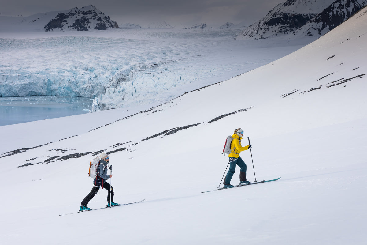 Sail & Ski Svalbard private yacht ski expedition