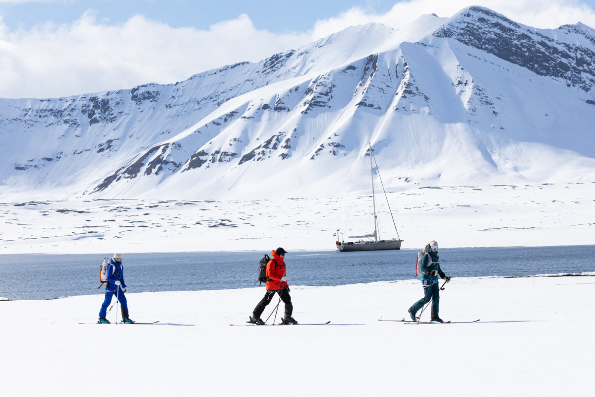 Sail & Ski Svalbard private yacht ski expedition
